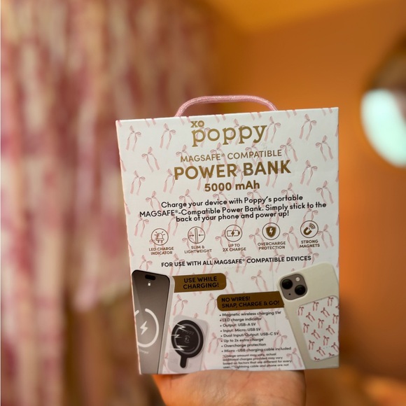 PINK BOW 🎀 charger For Phone LOVESHACKFANCY VIBES SOLD OUT NEVER USED. - Picture 3 of 4